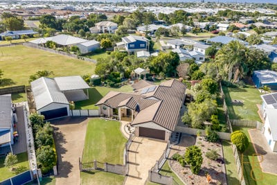 /international/au/7-clare-court-innes-park-qld-151430788/