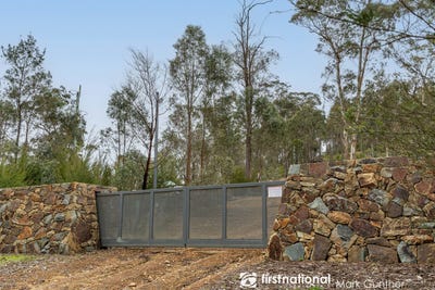 /international/au/188-pauls-lane-dixons-creek-vic-700365264/