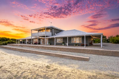 /international/au/335-zendora-road-jurien-bay-wa-151118248/
