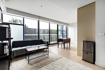 /international/au/210-5-7-nepean-highway-elsternwick-vic-150930224/