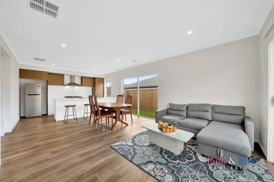 /international/au/73-innovation-avenue-rockbank-vic-148405504/