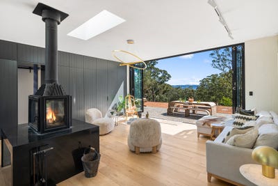 /international/au/1045d-moss-vale-road-beaumont-nsw-700401072/