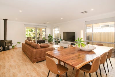 /international/au/14-metropolitan-way-dunsborough-wa-150766604/