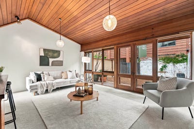 /international/au/566-victoria-parade-east-melbourne-vic-152622064/