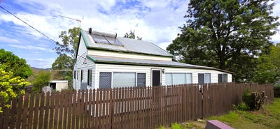 /international/au/32-crown-street-mount-morgan-qld-148705560/?lang=fr