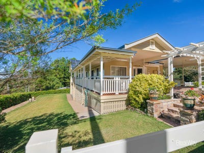/international/au/4-warana-avenue-mount-lofty-qld-151196480/