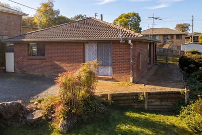 /international/au/63-rowland-crescent-summerhill-tas-151322212/