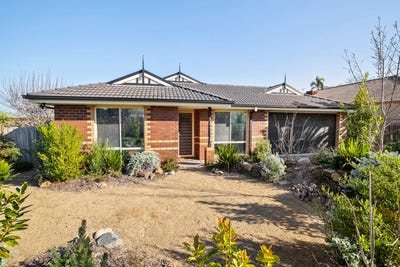 /international/au/6-bagshot-court-mornington-vic-152438316/