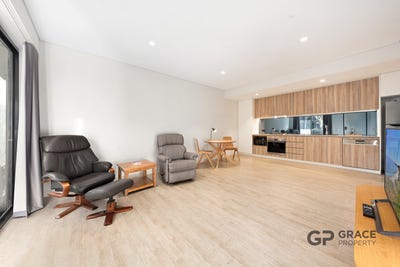 /international/au/27-alliot-mews-edmondson-park-nsw-151598332/