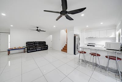 /international/au/74-77-avondale-crescent-parkinson-qld-151588632/