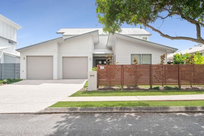 /international/au/10-ocean-keys-crescent-mount-coolum-qld-150990492/
