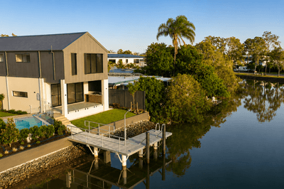 /international/au/2-13-perry-place-biggera-waters-qld-150964032/