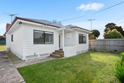 /international/au/1b-thatcher-court-whittington-vic-148346696/