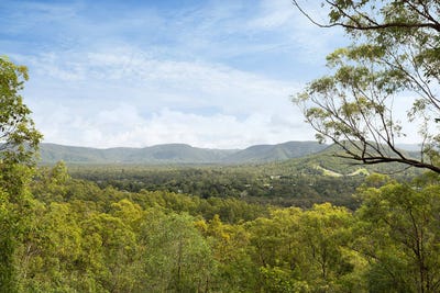 /international/au/1-dickens-place-samford-valley-qld-151235000/