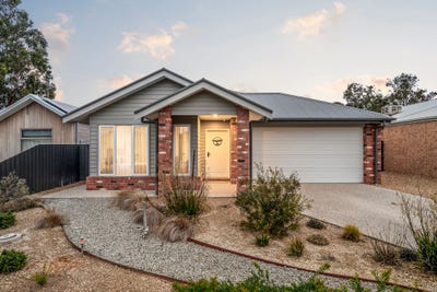 /international/au/18-daintree-drive-winchelsea-vic-148408344/?lang=en