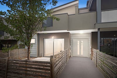 /international/au/13-20-hyde-park-avenue-craigieburn-vic-150924916/