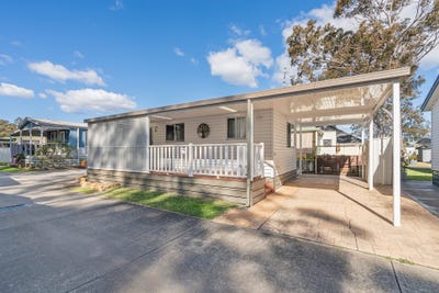 /international/au/45-9-browns-road-south-nowra-nsw-152042836/