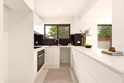 /international/au/6-160-tepequar-drive-maroochydore-qld-151184392/