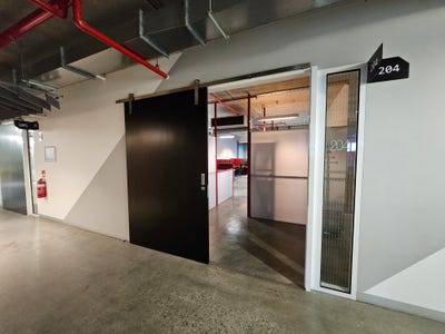 /international/au/suite-204-87-gladstone-street-south-melbourne-vic-504876644/