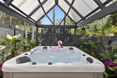 /international/au/11-borman-court-worongary-qld-150713828/