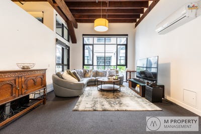 /international/au/71-51-beach-street-fremantle-wa-148462028/
