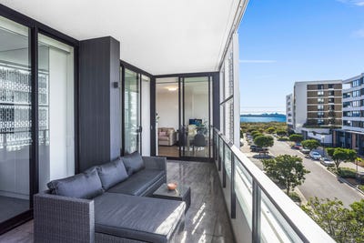 /international/au/304-1-foreshore-boulevard-woolooware-nsw-148366360/