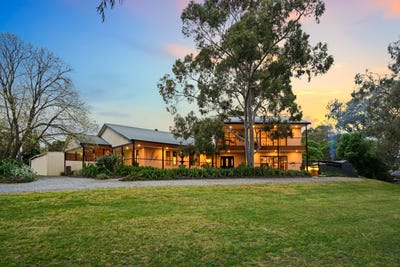 /international/au/1-glamorgan-drive-redwood-park-sa-152507064/