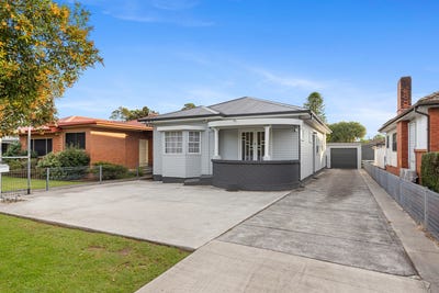 /international/au/42-baan-baan-street-dapto-nsw-150850284/
