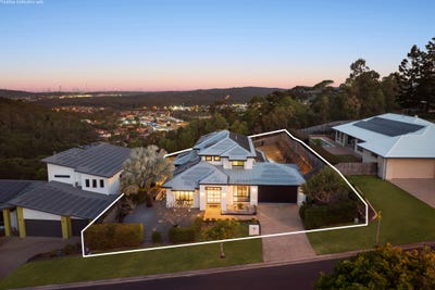 /international/au/7-hillary-circuit-pacific-pines-qld-152439952/