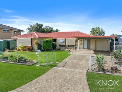 /international/au/16-carlyon-street-mount-warren-park-qld-151637764/