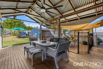 /international/au/11-bruce-street-torquay-qld-152310160/