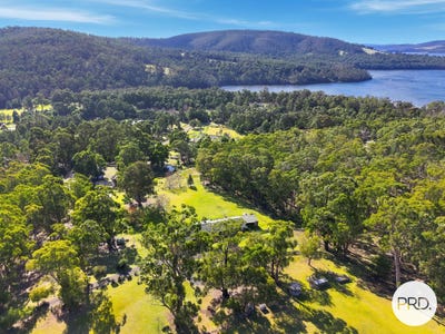 /international/au/33-mathinna-road-oyster-cove-tas-152065384/