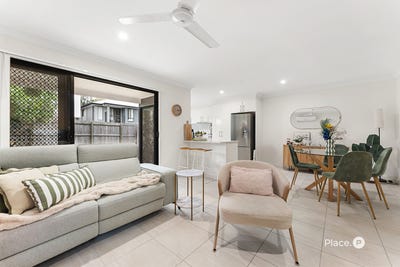 /international/au/33-7-franco-place-bridgeman-downs-qld-151166760/