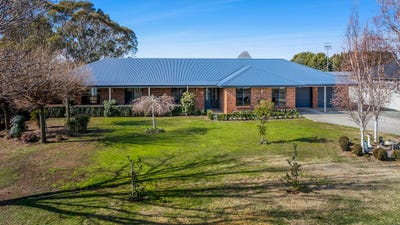 /international/au/10-tait-street-crookwell-nsw-148483000/