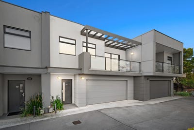 /international/au/21-bow-street-mornington-vic-151019788/