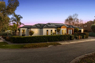 /international/au/4-elwood-drive-strathdale-vic-148287592/