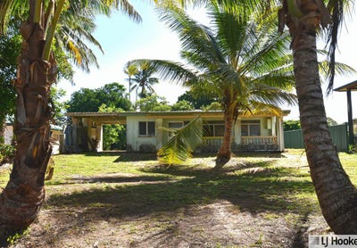 /international/au/28-wall-street-south-mission-beach-qld-151015884/