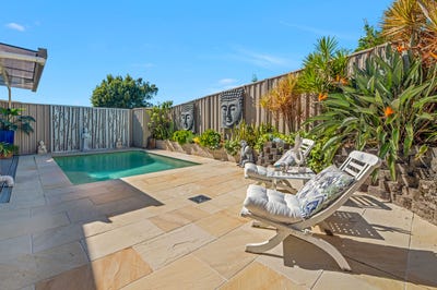 /international/au/2-8-phaeton-street-upper-coomera-qld-148630972/?lang=id