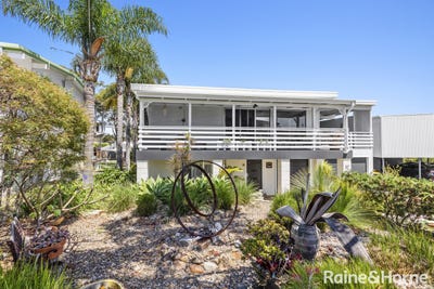 /international/au/5-vista-drive-dolphin-point-nsw-151269584/