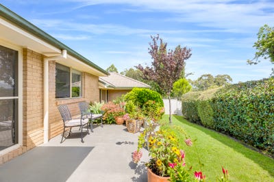 /international/au/28-broomfield-crescent-long-beach-nsw-150593520/