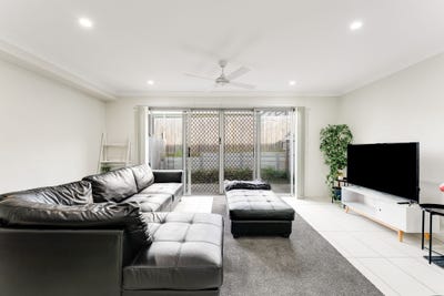 /international/au/15-32-warrill-street-redbank-plains-qld-151147660/
