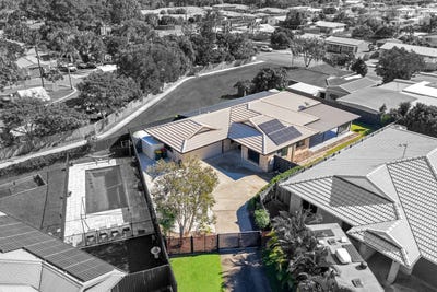 /international/au/55-turrum-street-scarness-qld-151405264/