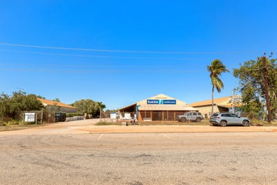 /international/au/18-clementson-street-broome-wa-505173216/