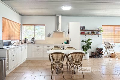 /international/au/18a-emma-street-bremer-bay-wa-152336236/