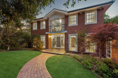 /international/au/16-myrtle-grove-blackburn-vic-152597384/