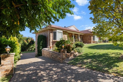 /international/au/24-prentice-avenue-tamworth-nsw-151361728/