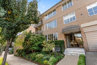 /international/au/11-16-tintern-avenue-toorak-vic-151257432/