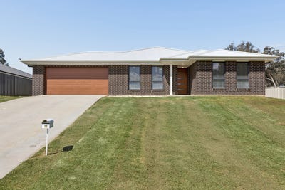 /international/au/22-giugni-place-young-nsw-152473584/