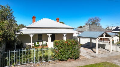 /international/au/121-brisbane-street-tamworth-nsw-148393584/