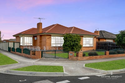 /international/au/7-buckley-avenue-sunshine-north-vic-148518556/